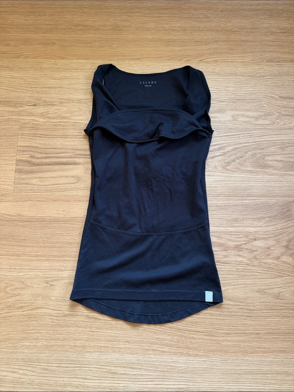 L'alablu Black Newborn Toting Tank Top